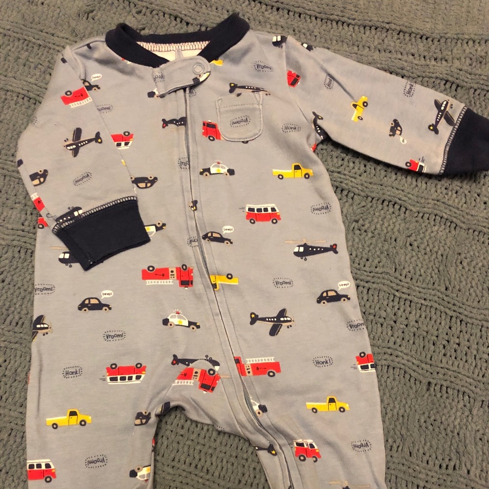 Five baby pajamas size 3 months